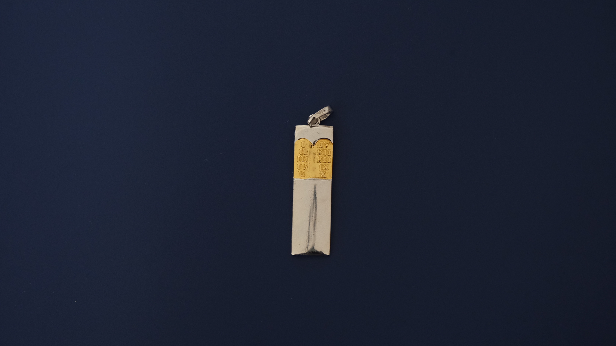 10 commandment Pendant II – 18K Gold, White Gold