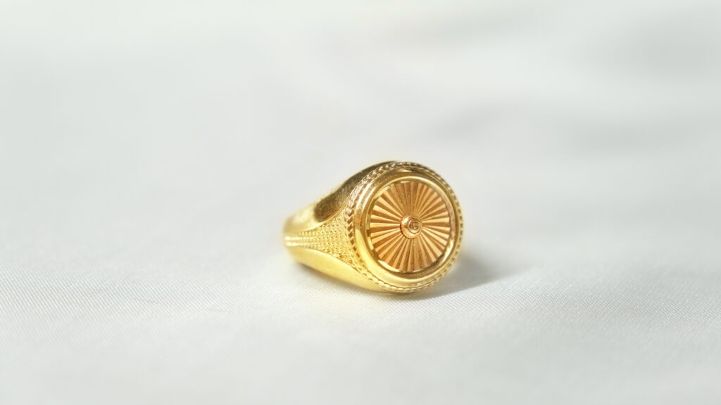 Ugo Signet – 18K Gold