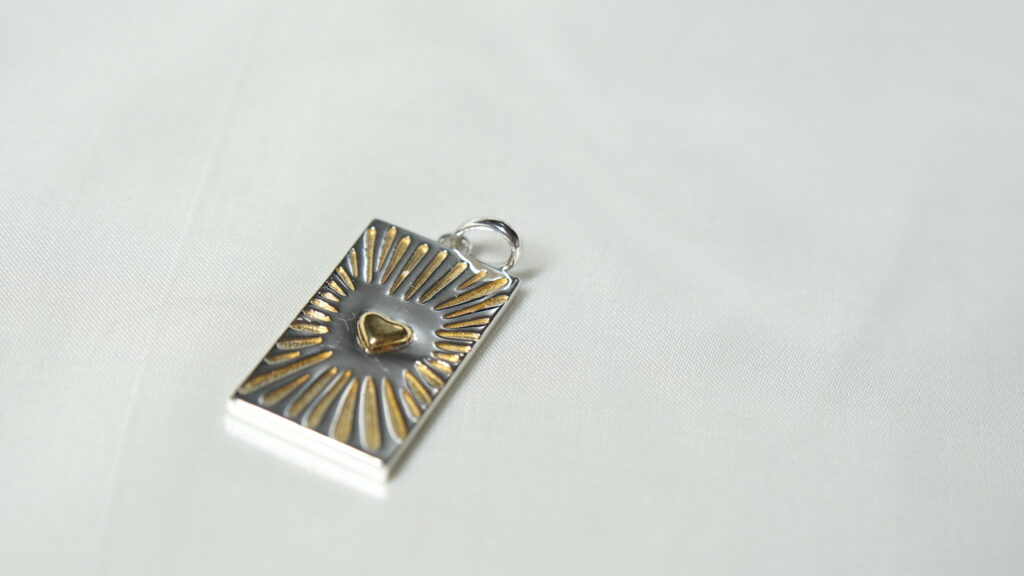 Love Pendant II – 18K Gold, White Gold