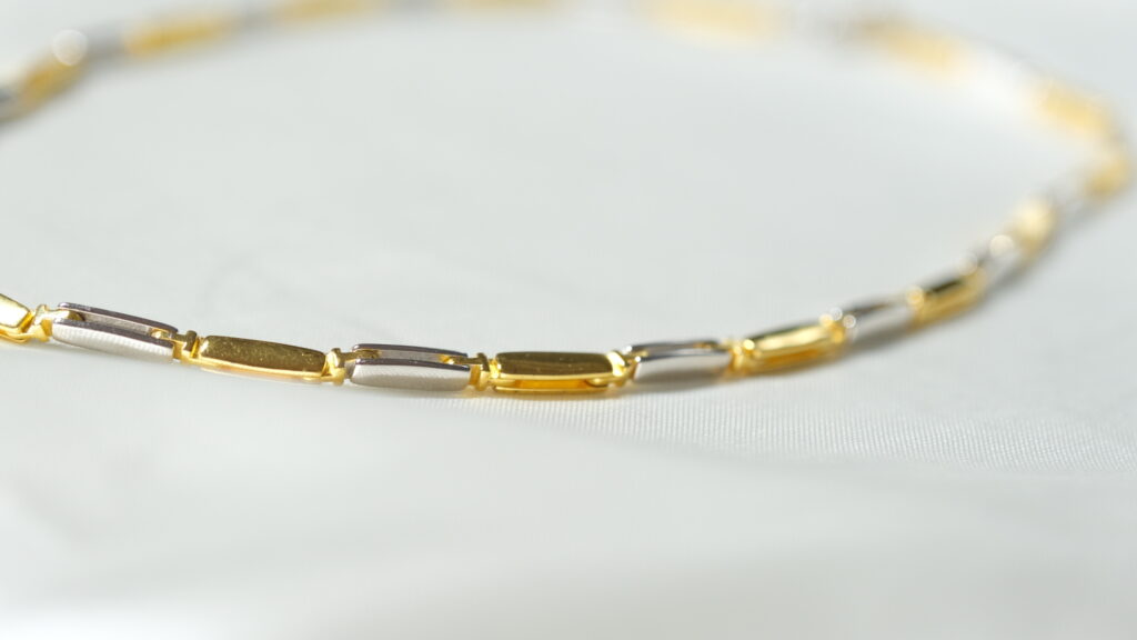 Flat T Chain Necklace – 18K Gold, Rhodium Plated Sterling Silver Flat T Chain Necklace – 18K Gold, Rhodium Plated Sterling Silver