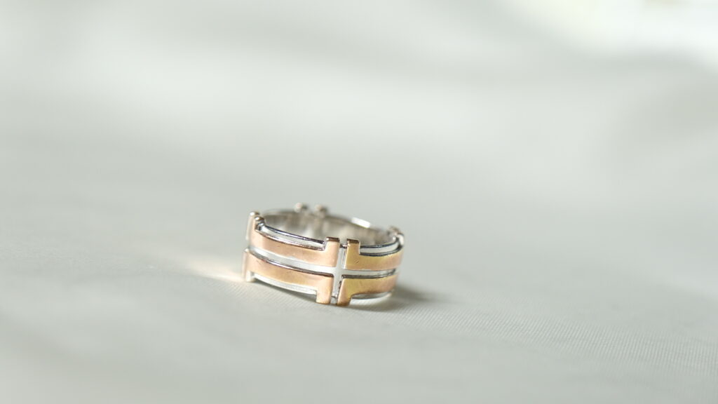 T-Crown Ring II – 18K Rose Gold, White Gold T-Crown Ring II – 18K Rose Gold, White Gold