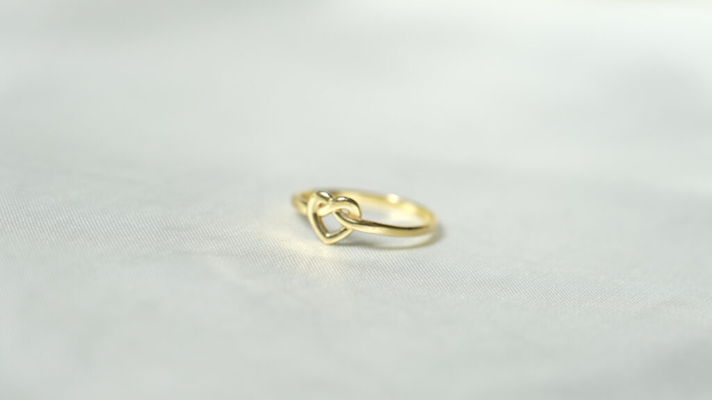 Love Ring – 18K Gold Love Ring – 18K Gold