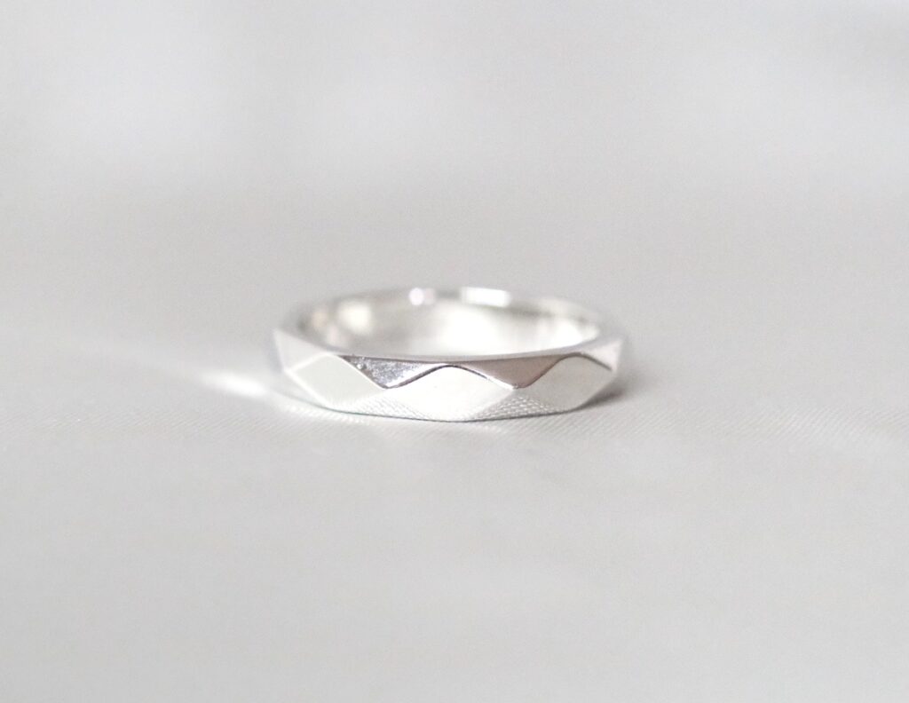 Serene Ring – Platinum