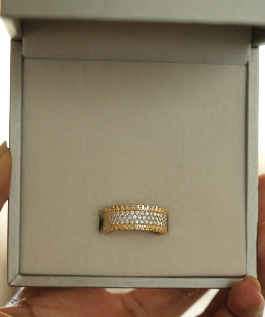 Choupette Ring – 18K Gold 2.6ct