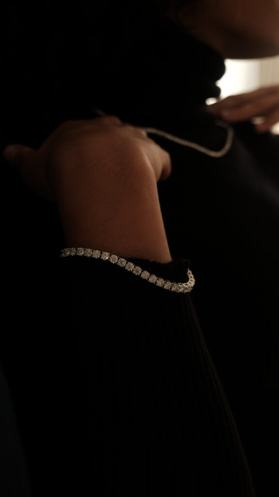 Tennis Bracelet – 18K White Gold – 12.7ct