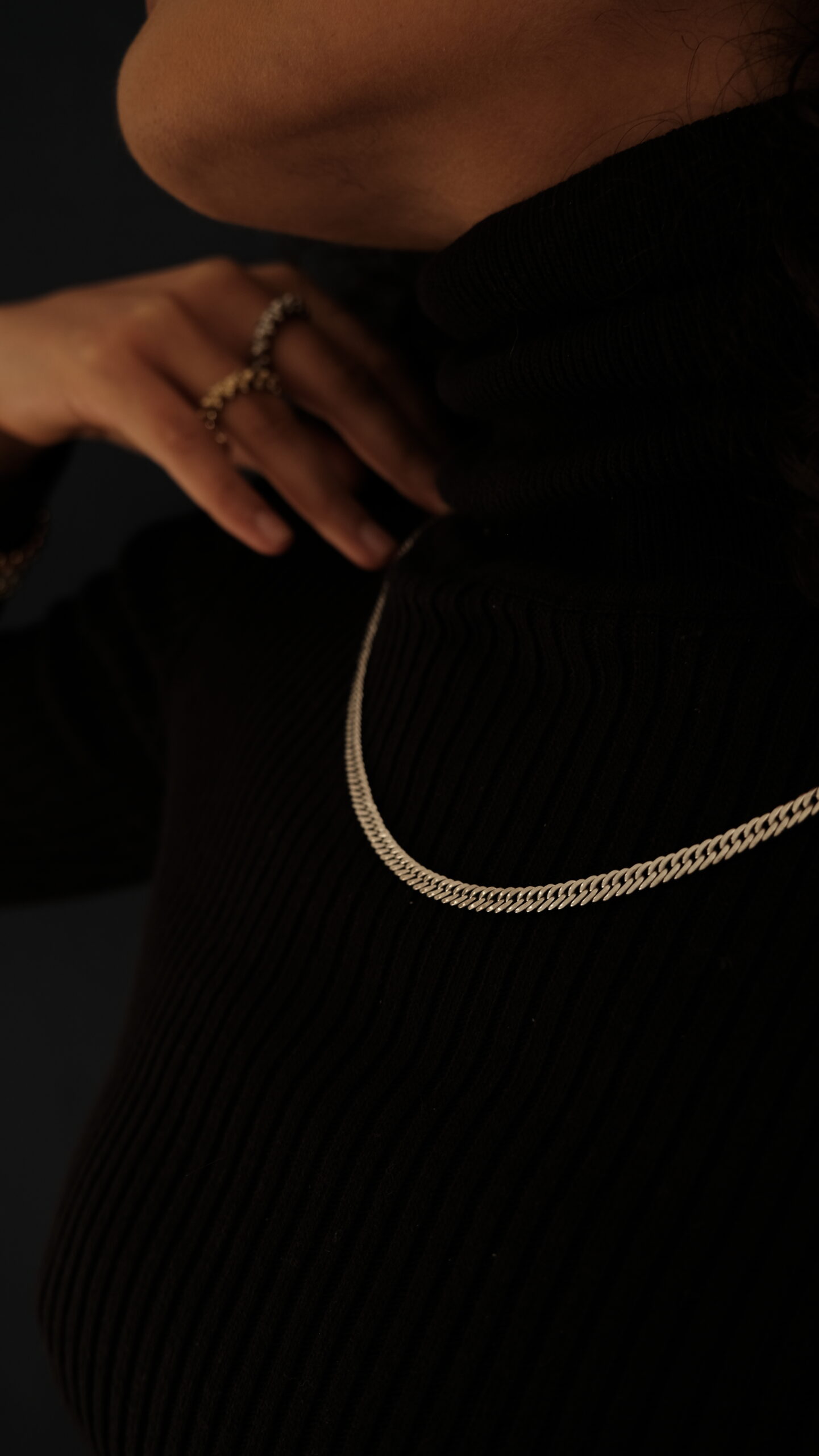 Flat Curb Chain – 18K White Gold