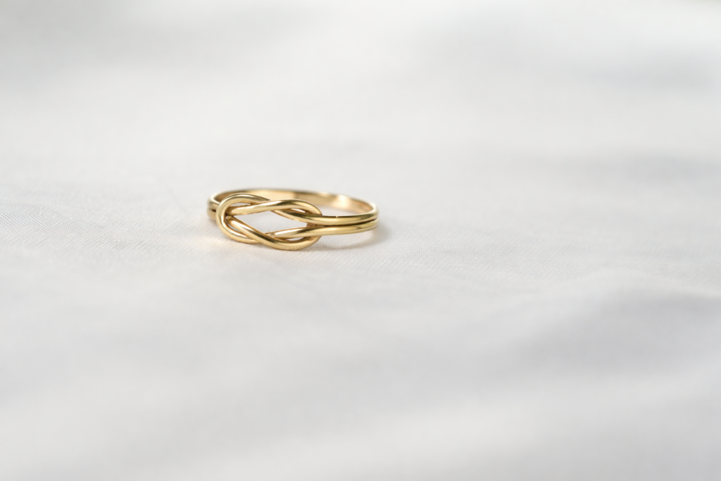 Knot Ring – 18K Gold