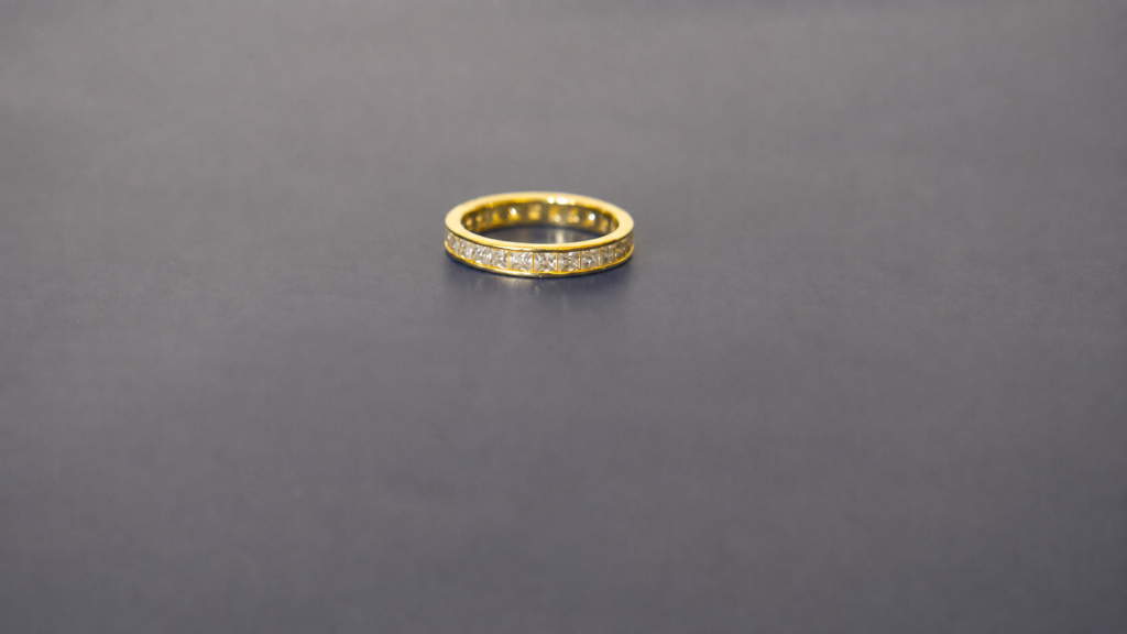 Princess Cut Ring – 18K Gold – 1.78ct